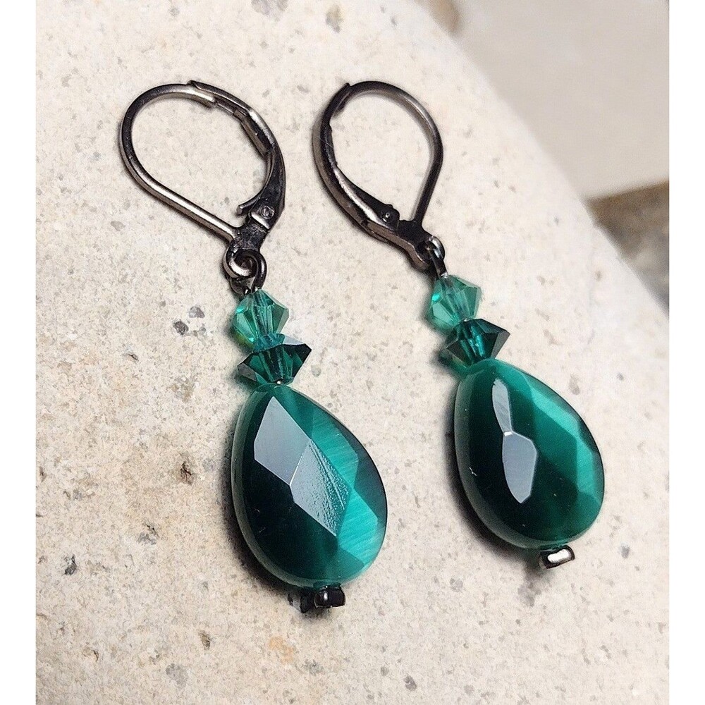 Dabby Reid Ltd Green Crystal Facet Dangle Earrings NEW